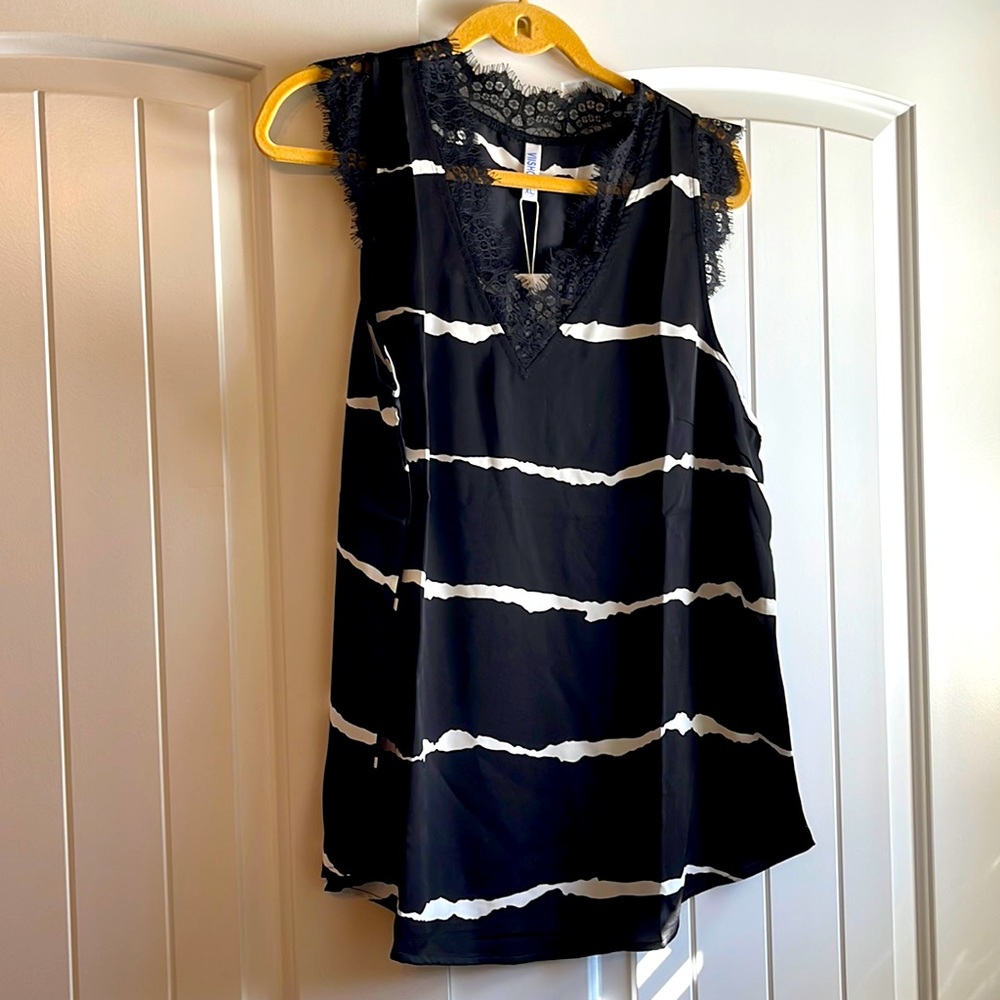 Silky lace tank